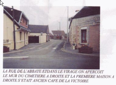 la rue  pour  aller  au cimetiere